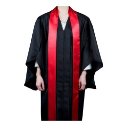 設計黑色禮服畢業袍    訂製黑色學位帽黑色紐帶和流蘇  禮服袍  紅色絲綢披肩    袖子設計開叉    Associate   畢業袍生產商  香港城市大學     DA497 設計黑色禮服畢業袍    訂製黑色學位帽黑色紐帶和流蘇  禮服袍  紅色絲綢披肩    袖子設計開叉    Associate   畢業袍生產商  香港城市大學     DA497